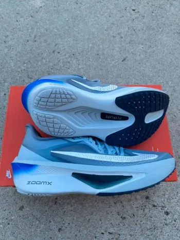 Tweedehands Nike zoom fly 6 bike — afbeelding 3 van 3