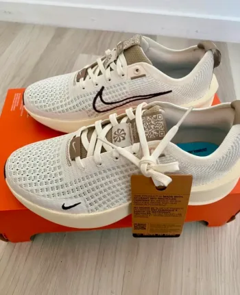 Tweedehands Nike Running Shoes bike — afbeelding 2 van 7