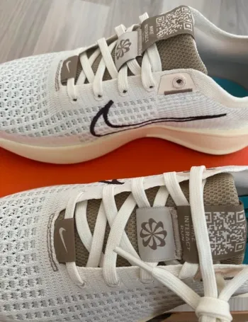 Tweedehands Nike Running Shoes bike — afbeelding 4 van 7