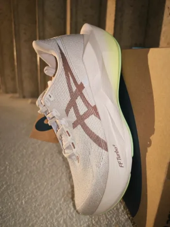 Tweedehands Asics Running Shoes bike