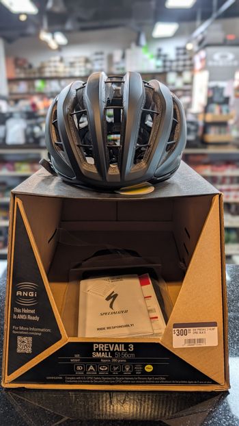 Used Specialized Prevail 3 Helmet bike