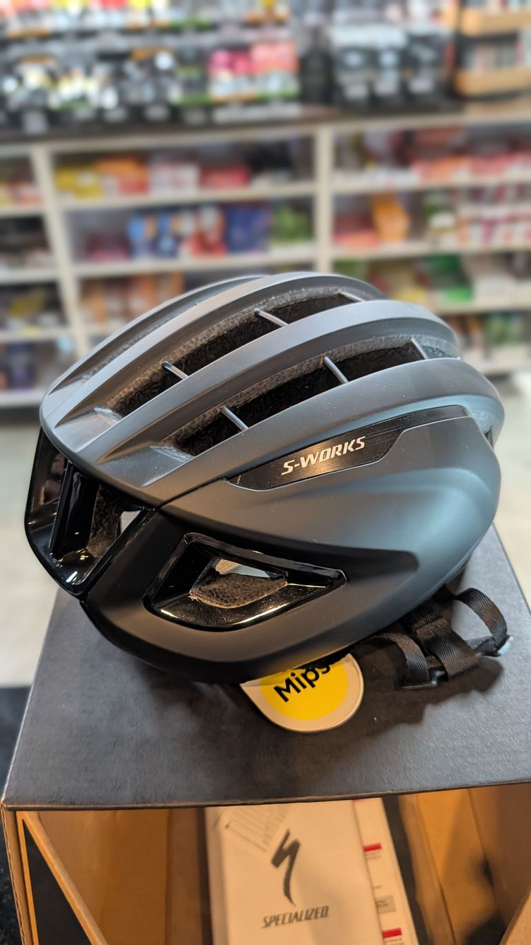 Used Specialized Prevail 3 Helmet bike — image 3 of 5