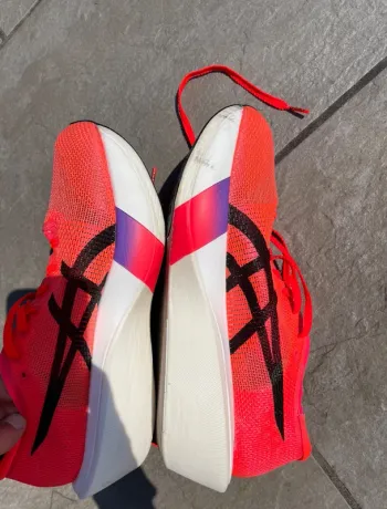 Used Asics Metaspeed Edge bike — image 2 of 5