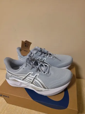 Brugt Asics Novablast 5 bike