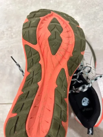 Brugt Asics ffblast+ bike — billede 3 af 4