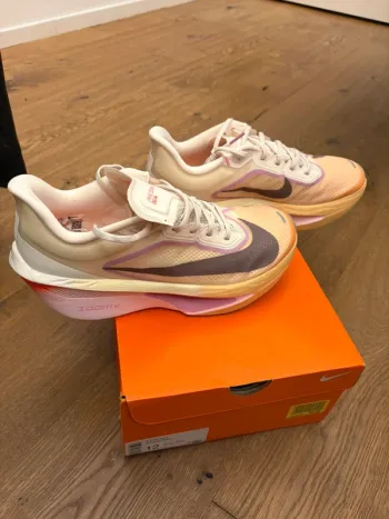 Used Nike Zoom Fly 6 bike — image 2 of 6