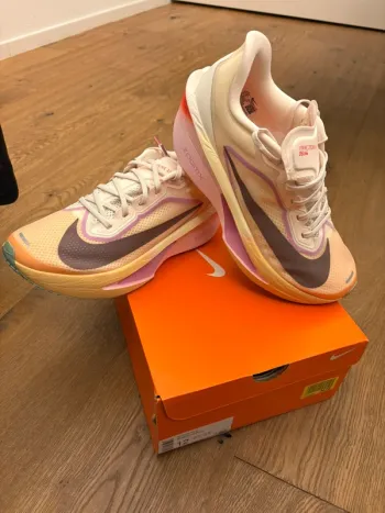 Used Nike Zoom Fly 6 bike