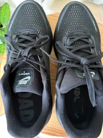 Tweedehands Nike Vomero 18 bike — afbeelding 2 van 2