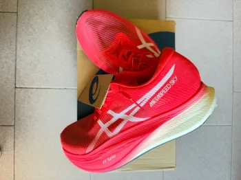 Gebrauchtes Asics MetaSpeed Sky+ bike