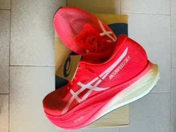 Asics MetaSpeed Sky+ bike d'occasion — image 2 sur 5