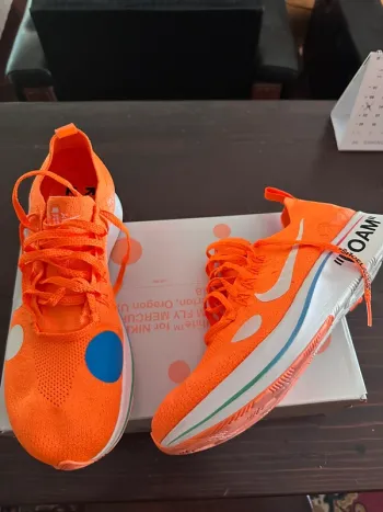 Used White Zoom Fly Mercurial Off- bike