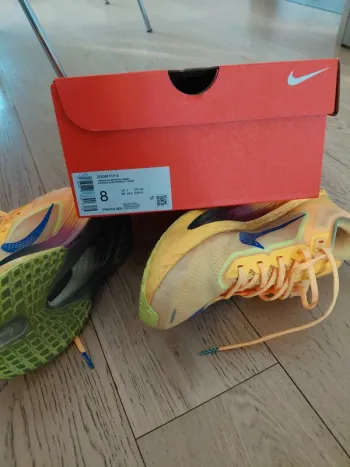 Tweedehands Nike Zoom Fly 6 bike — afbeelding 2 van 3