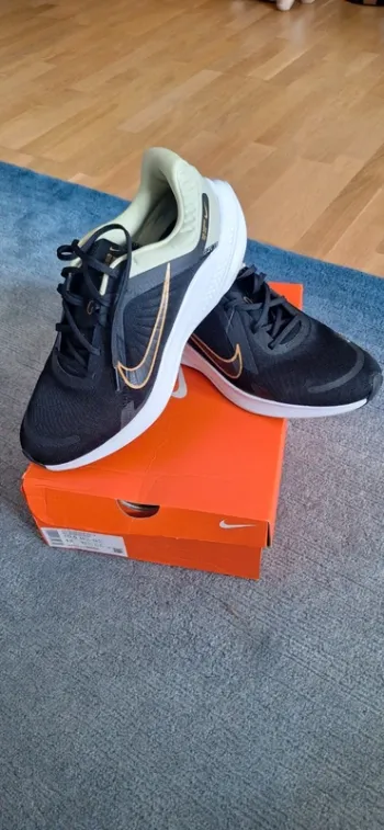 Tweedehands Nike Sportschuhe bike