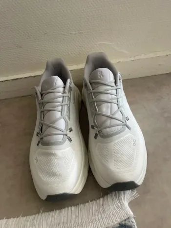 Brugt On Running Chaussures On bike — billede 3 af 4