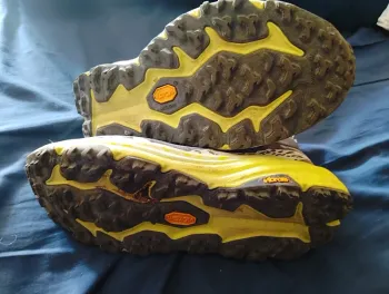 Tweedehands Hoka Speedgoat 6 GTX bike — afbeelding 2 van 4