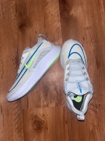 Used Nike Zoom Fly 4 bike