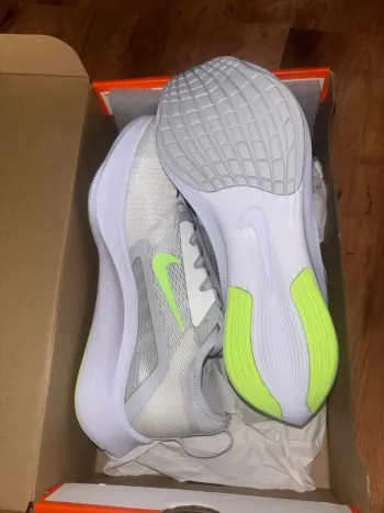 Used Nike Zoom Fly 4 bike — image 4 of 5