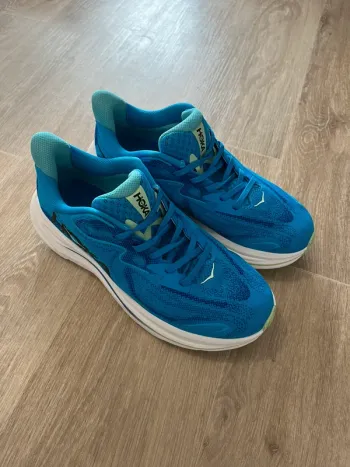Tweedehands Hoka Clifton 10 bike