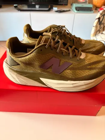 Käytetty New Balance Fuel Cell Rebel bike — kuva 4 / 13