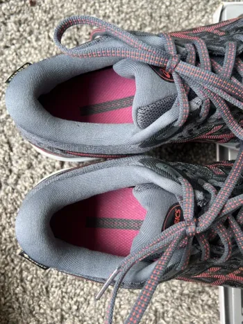 Used Asics Gel Cumulus Gore-Tex bike — image 4 of 6