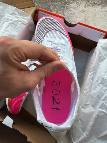 Nike ZoomX Vaporfly Next% 2 bike d'occasion — image 5 sur 6