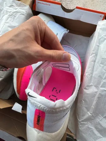 Nike ZoomX Vaporfly Next% 2 bike d'occasion — image 6 sur 6