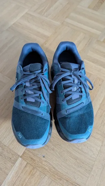Tweedehands On Running On Laufschuhe bike