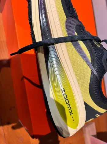 Used Nike Vomero 18 bike — image 7 of 7