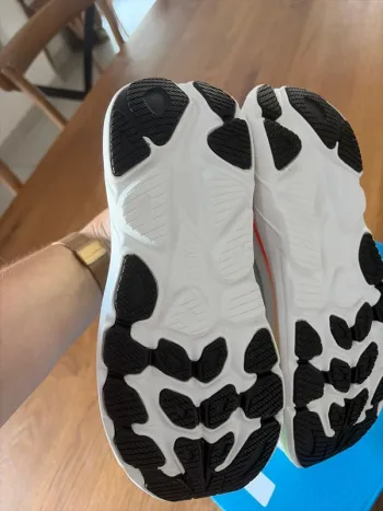 Hoka Clifton 10 bike usato — immagine 5 di 7