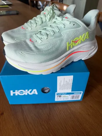 Tweedehands Hoka Clifton 10 bike