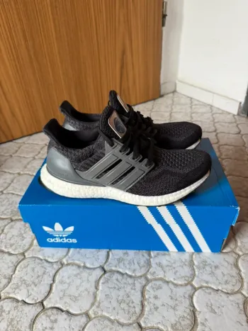 Używany Adidas UltraBoost 5.0 NASA bike — zdjęcie 11 z 15