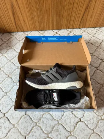 Używany Adidas UltraBoost 5.0 NASA bike — zdjęcie 2 z 15