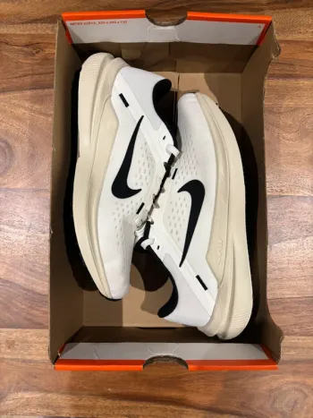 Used Nike W AIR WINFLO 10 bike — image 2 of 4