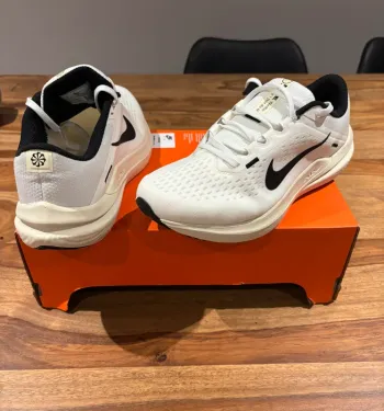 Used Nike W AIR WINFLO 10 bike — image 4 of 4