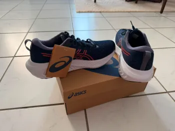 Brugt 100% Asics Shoes bike — billede 2 af 3