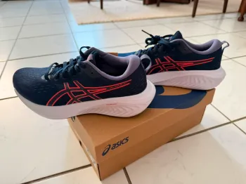 Brugt 100% Asics Shoes bike — billede 3 af 3
