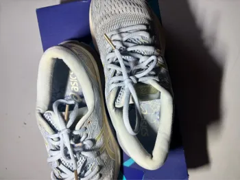 Used Asics Gel-Nimbus 21 bike — image 4 of 8