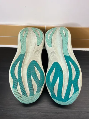 Used Asics Gel-Nimbus 27 bike — image 5 of 12