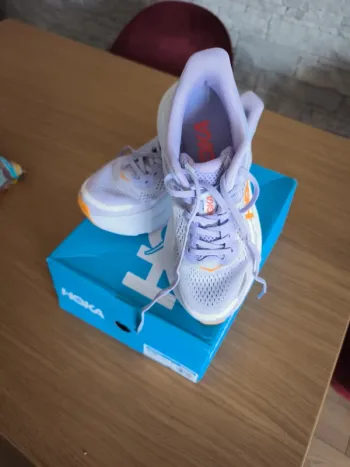 Tweedehands Hoka Bondi 9 bike