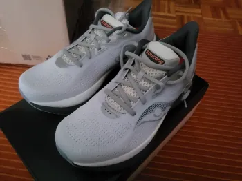 Gebrauchtes Saucony Triumph 23 bike — Bild 3 von 5