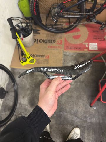 Brugt Selle Smp Full Carbon Saddle Saddles & Seatposts