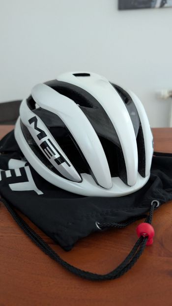 MET Trenta 3K Carbon MIPS 2025 bike usato