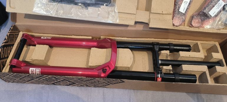 Brugt RockShox BoXXer D2 2026 bike — billede 4 af 6