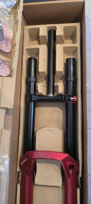 Tweedehands RockShox BoXXer D2 2026 bike — afbeelding 3 van 6