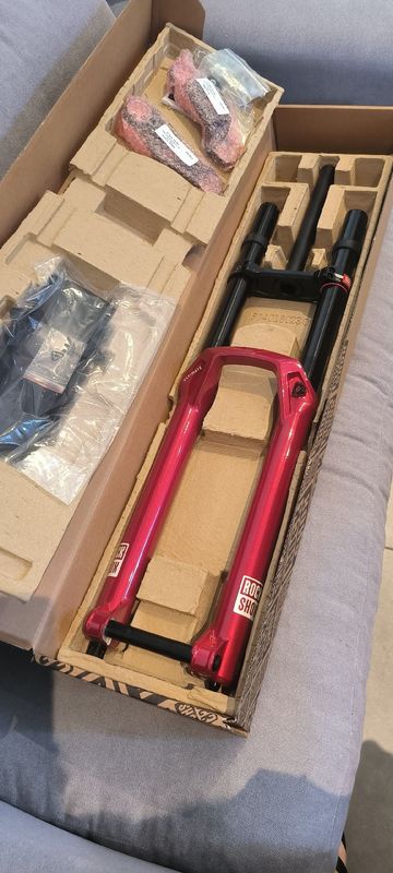 Tweedehands RockShox BoXXer D2 2026 bike — afbeelding 1 van 6