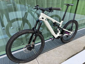 Brugt Specialized Levo SL 2 Expert Carbon 2023 bike