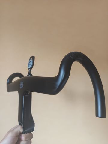 Tweedehands Black Inc Aero 2025 bike — afbeelding 2 van 3
