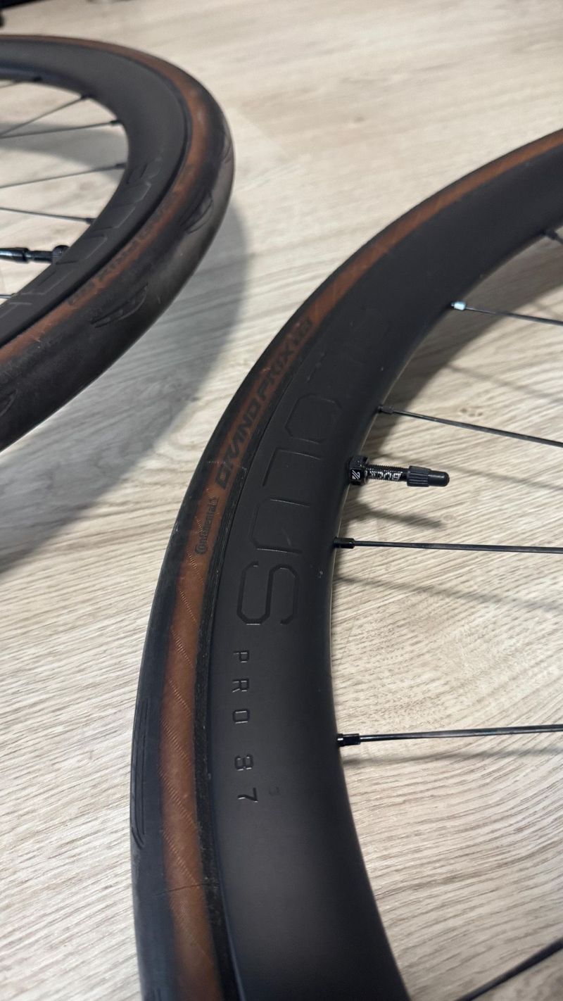 Tweedehands Bontrager Aeolus 37 Pro 2024 bike — afbeelding 3 van 4