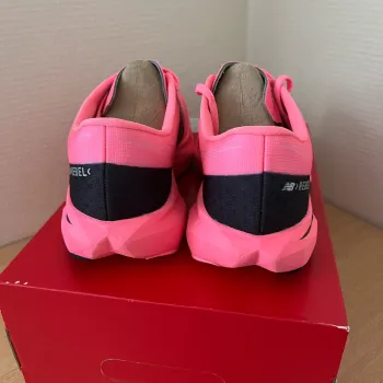 New Balance Rebel V4 bike de segunda mano — imagen 5 de 9