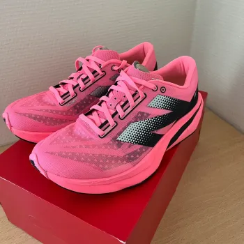 New Balance Rebel V4 bike de segunda mano — imagen 2 de 9